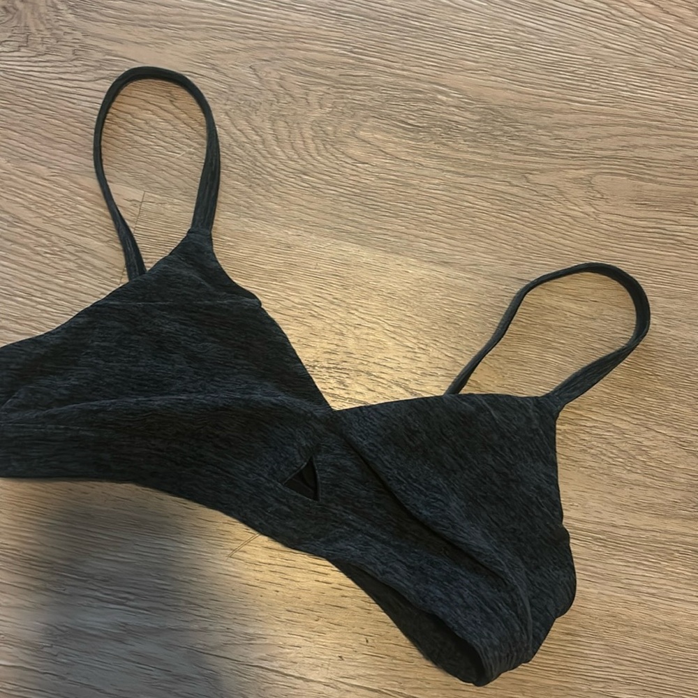 Alo sports bra